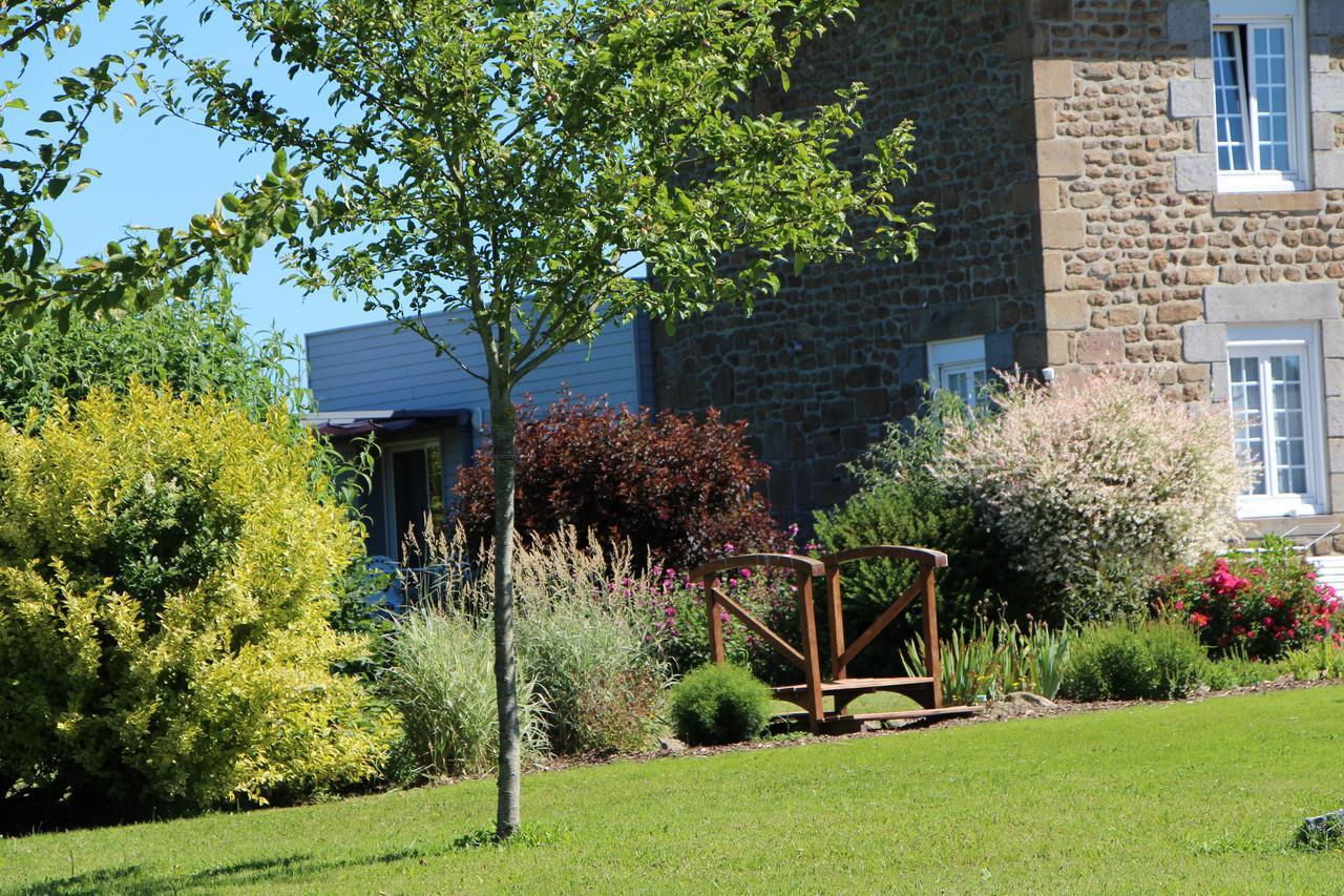 Gite D'Anne Et Ulysse Sept-Freres Bagian luar foto